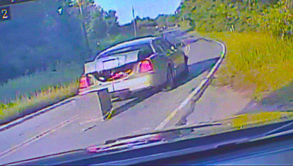 Police dashcam captures North Carolina man dragging stolen safe behind car