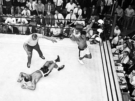 Clay knocks out Liston on February 25, 1964