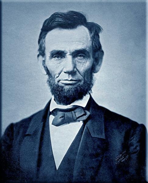 Lincoln delivers Gettysburg Address on November 19, 1863
