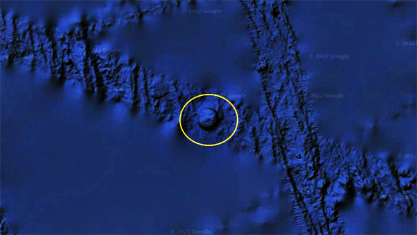 Odd circular shape beneath the ocean in Google Earth images is probably not aliens