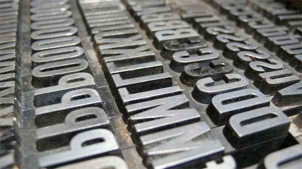 What's the Difference Between a Font and a Typeface?